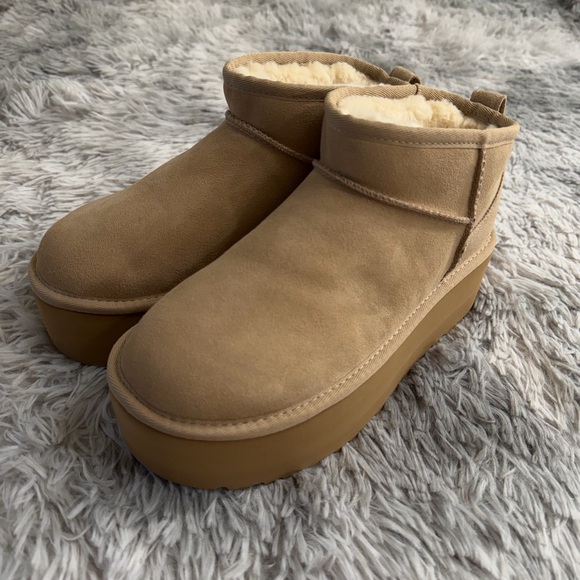 UGG platform Classic Ultra Mini Platform Size 7, NEW $170 retail #UGG - Picture 3 of 4